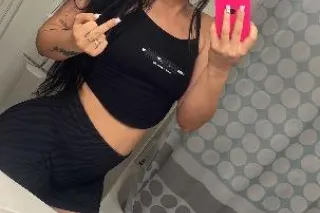 hola me llamo maria 🥰 disponible amor - Image 1